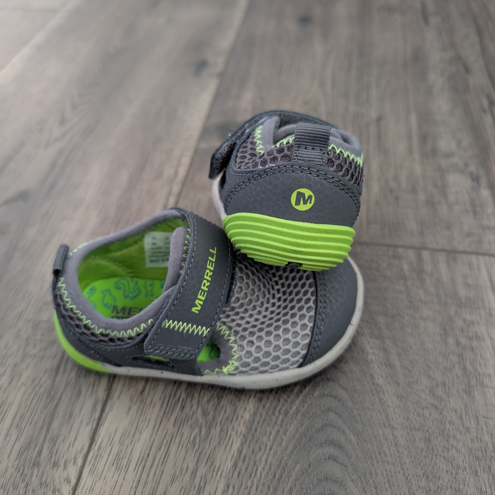 Merrell Kids' Water Shoes in Gray and Neon Green